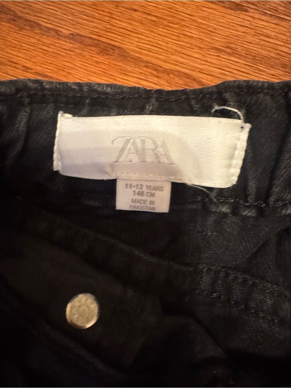 Girls Zara Black Distressed Denim Jean Shorts - Picture 3 of 4